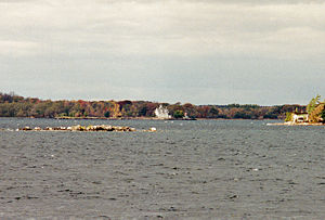 Sisters Island Light in 1995