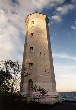 Presqu'ile Point Light in 1995